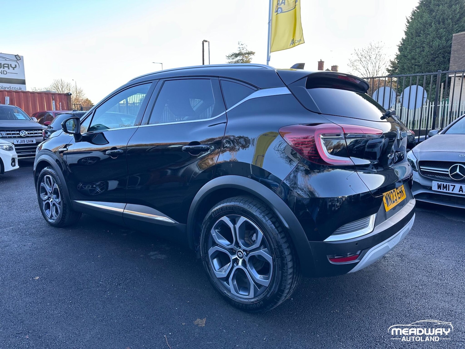 Used Renault Captur 2023 for sale - 76801160: Photo 8