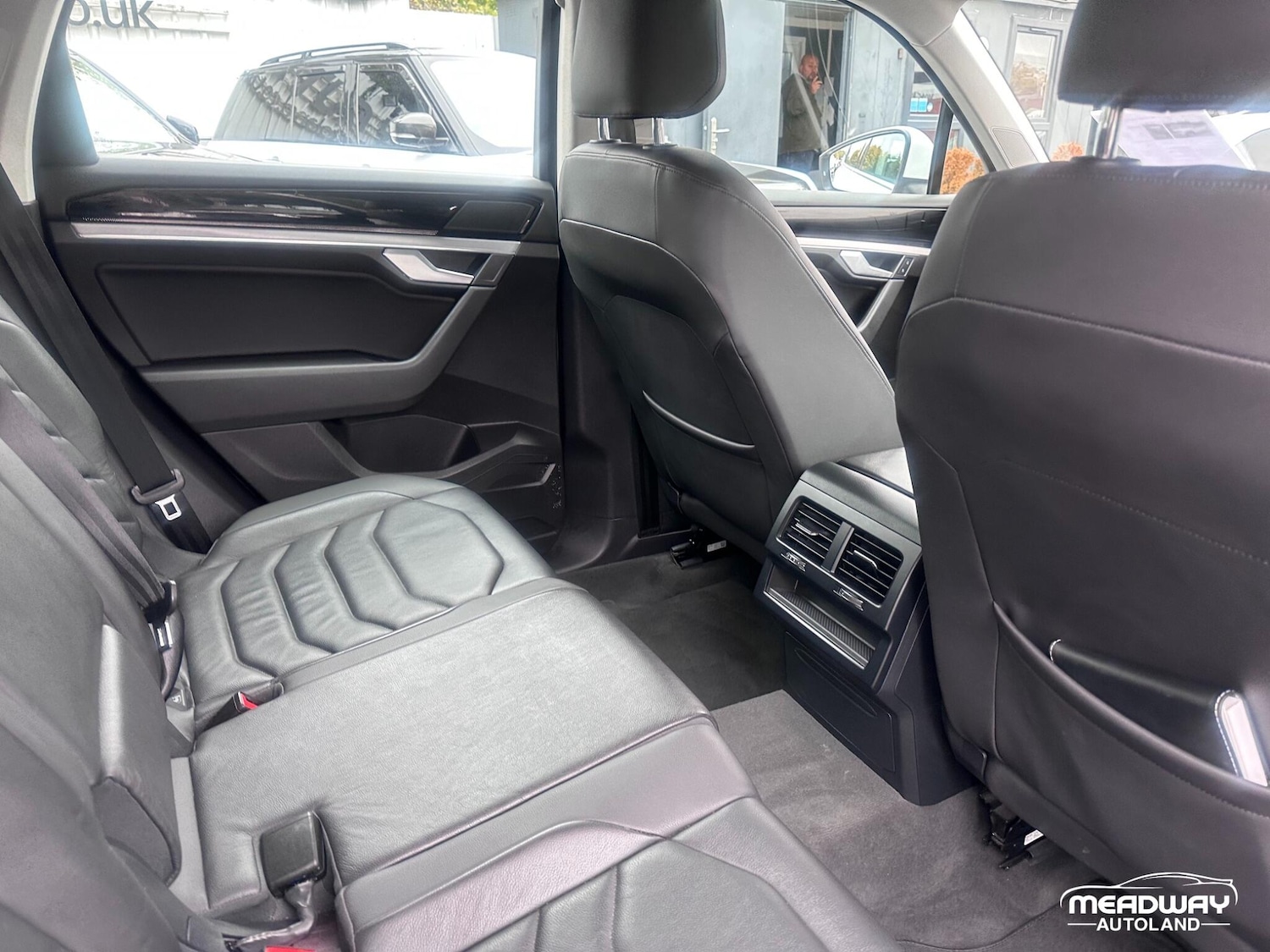 Used Volkswagen Touareg 2019 for sale - 77892104: Photo 30