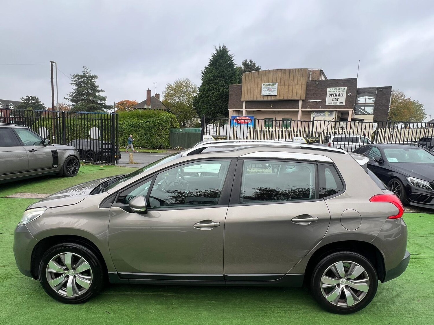 Used Peugeot 2008 2015 for sale - 77658467: Photo 16