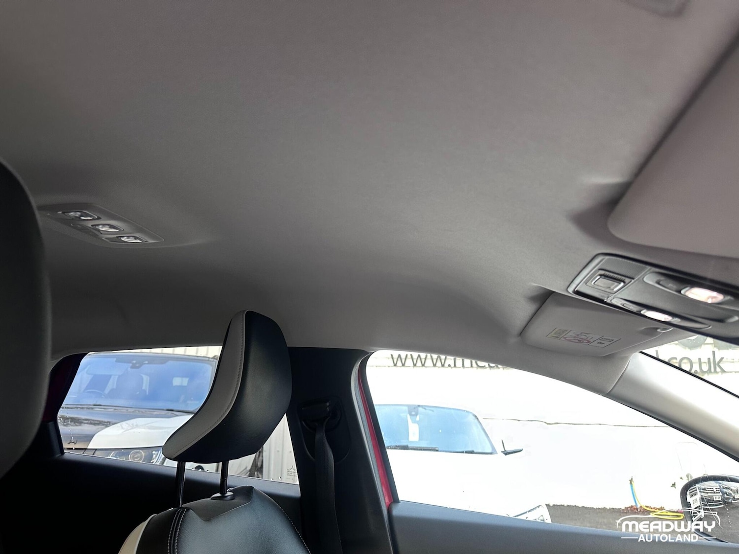 Used Renault Captur 2023 for sale - 77015450: Photo 18