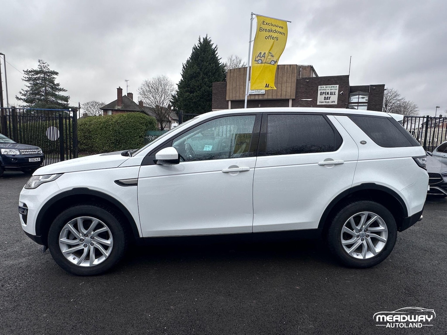 Used Land Rover Discovery Sport 2017 for sale - 77305501: Photo 13