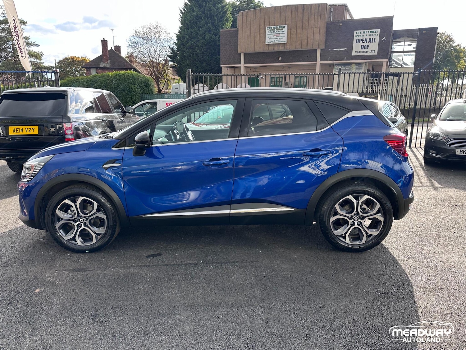Used Renault Captur 2024 for sale - 76060404: Photo 6