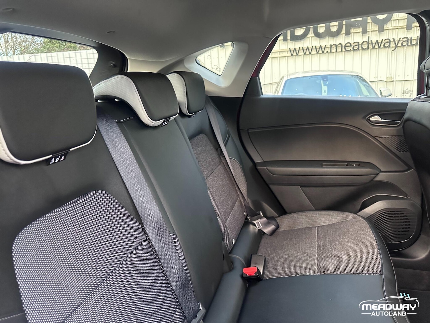 Used Renault Captur for sale - 78148186: Photo 24