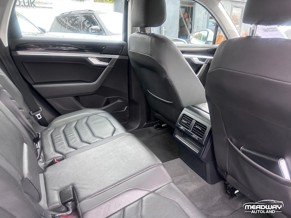 Used Volkswagen Touareg 2019 for sale - 76295629: Photo 37