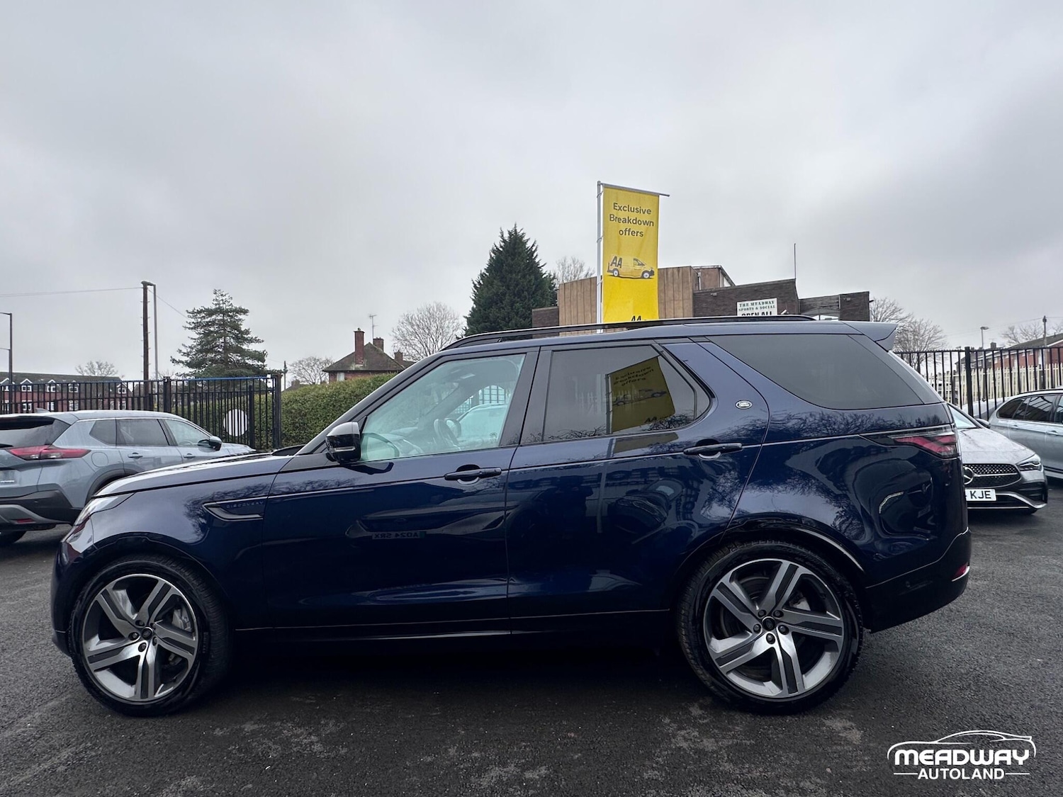 Used Land Rover Discovery 2023 for sale - 77330875: Photo 15