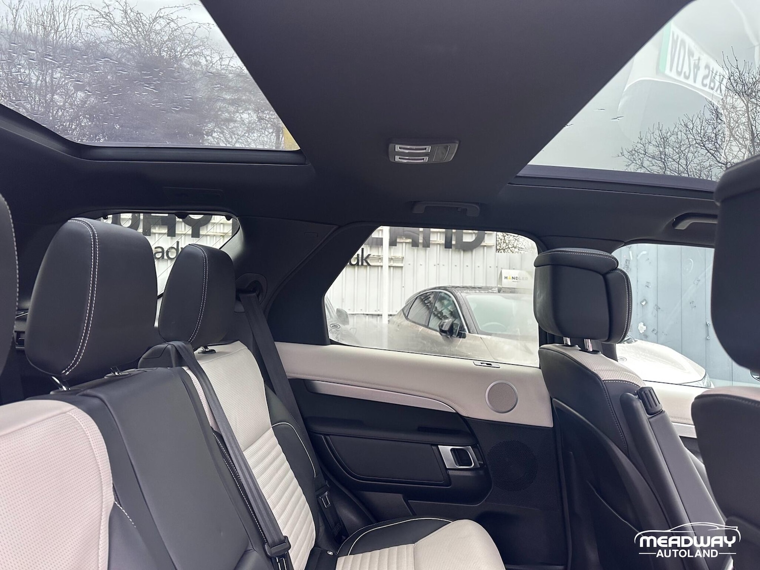 Used Land Rover Discovery 2023 for sale - 77330875: Photo 31