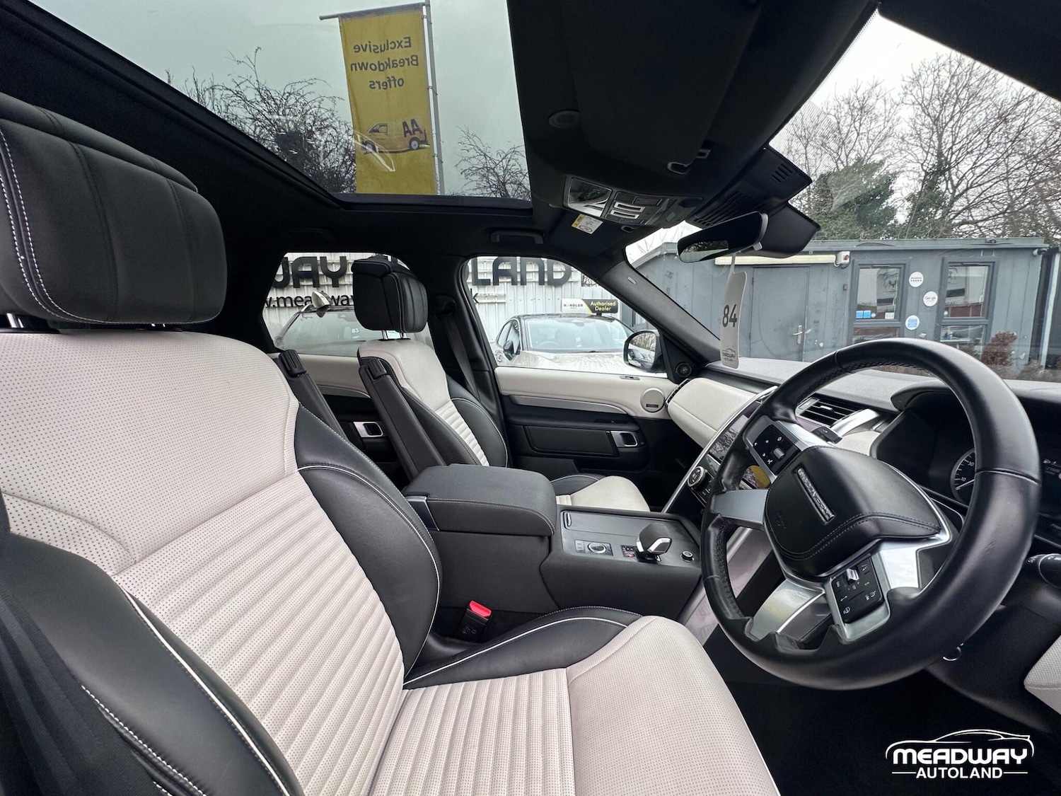 Used Land Rover Discovery 2023 for sale - 77330875: Photo 6