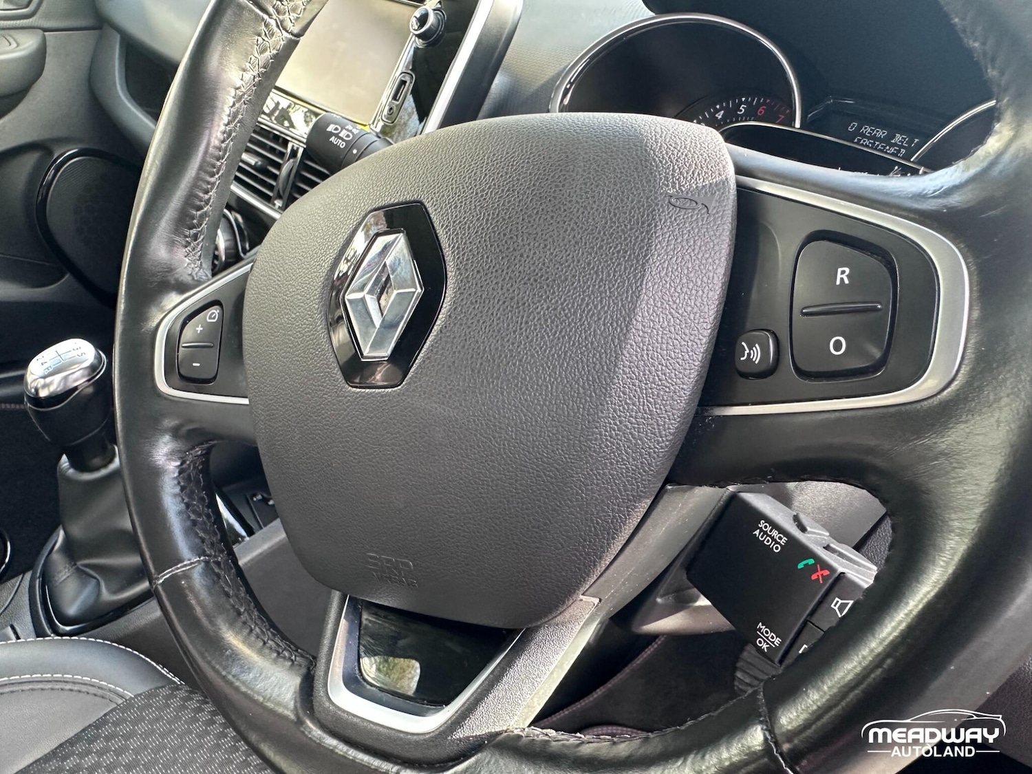 Used Renault Clio 2017 for sale - 76572329: Photo 23