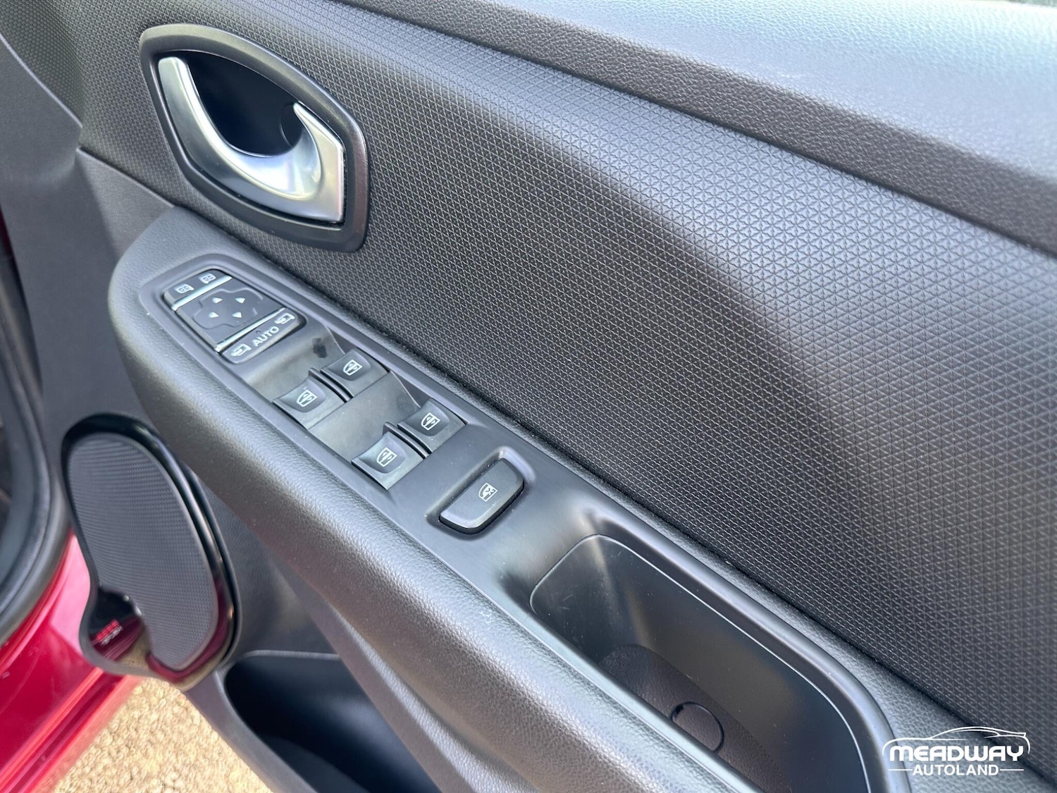 Used Renault Clio 2017 for sale - 76572329: Photo 27