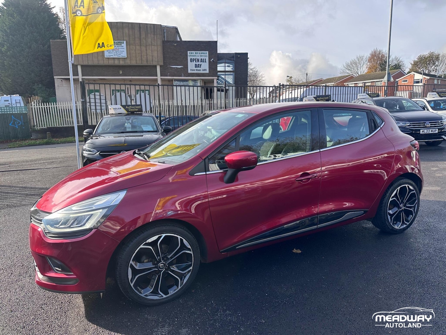 Used Renault Clio 2017 for sale - 76572329: Photo 7