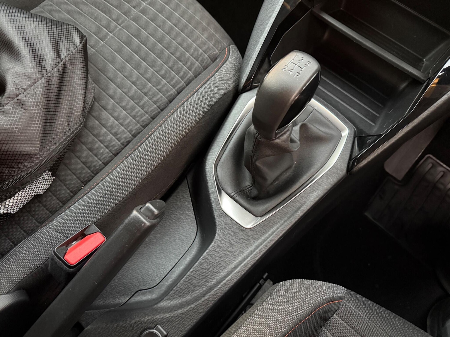 Used Peugeot 208 2023 for sale - 76765369: Photo 33