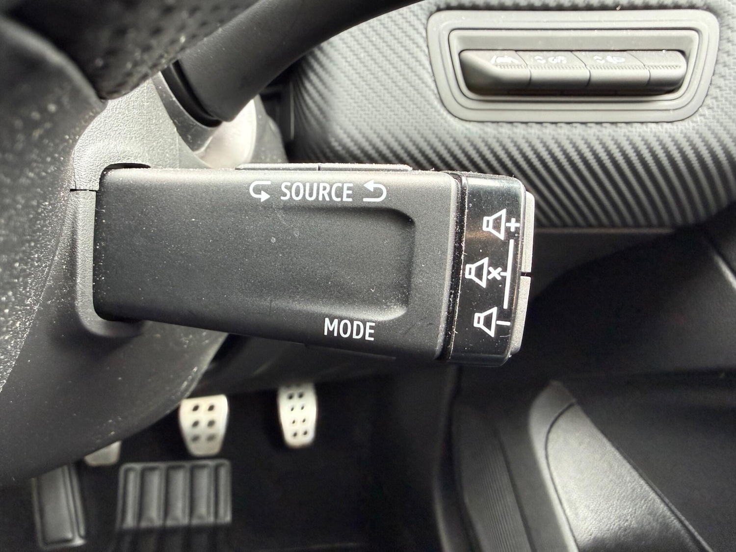 Used Renault Clio 2023 for sale - 77994063: Photo 42