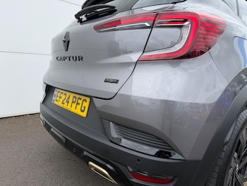 Used Renault Captur 2024 for sale - 78600899: Photo