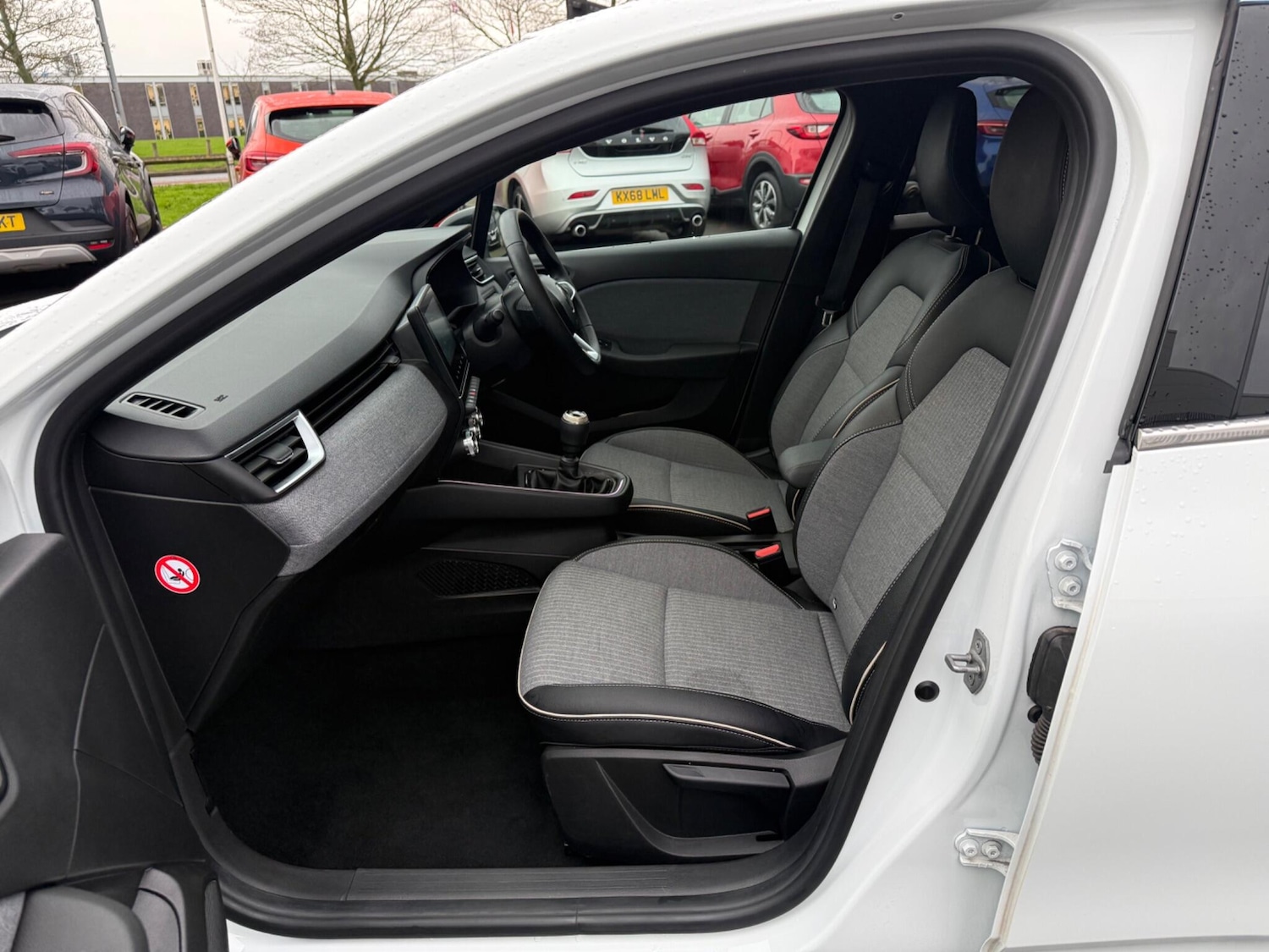 Used Renault Clio for sale - 77321063: Photo 16