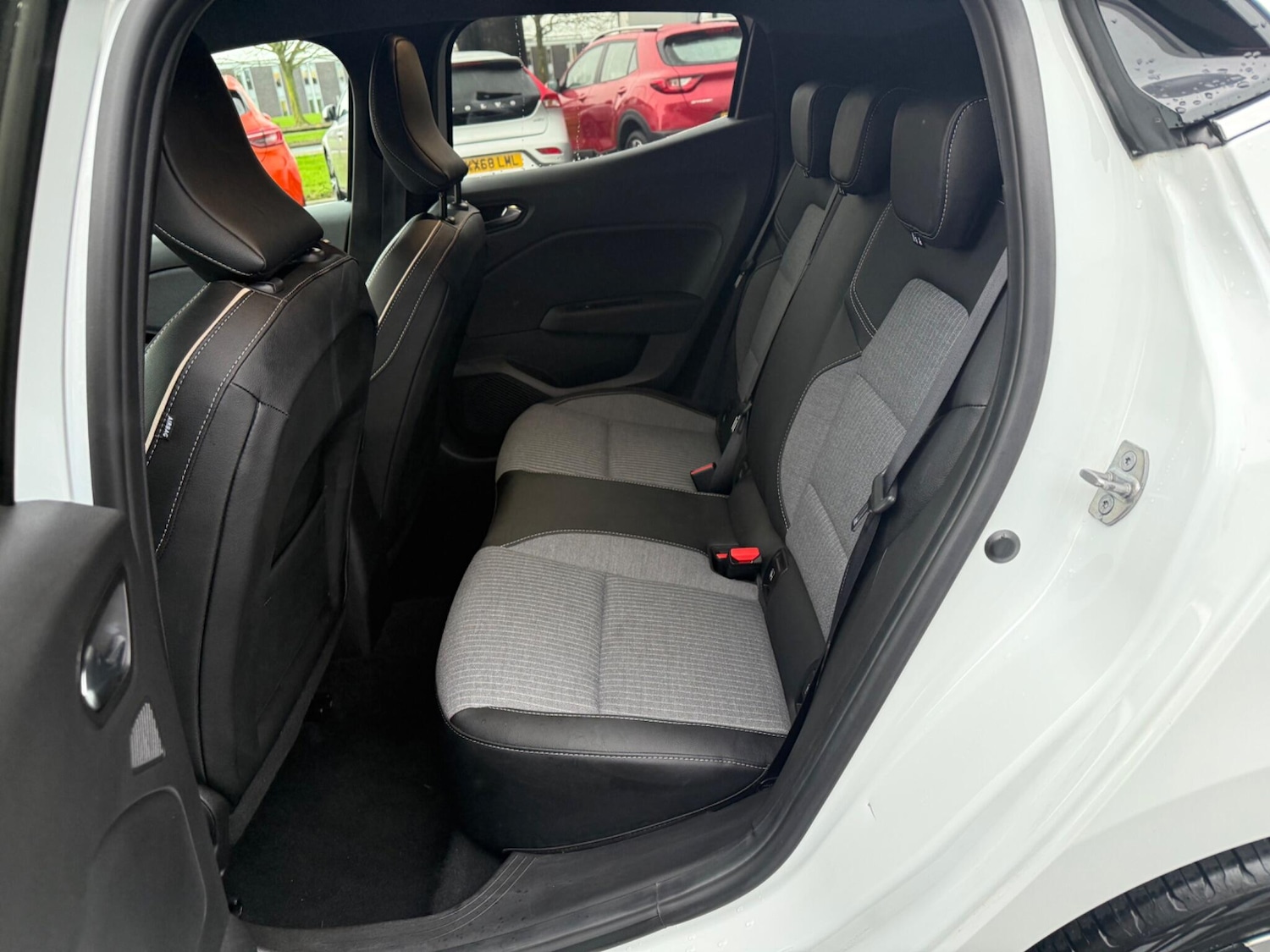 Used Renault Clio for sale - 77321063: Photo 18