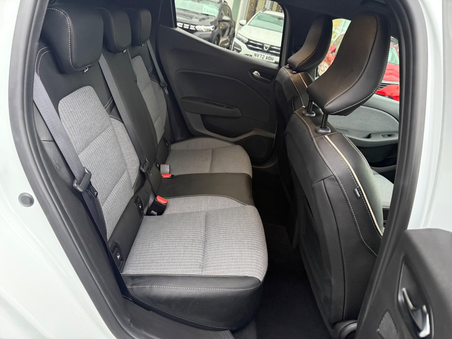 Used Renault Clio for sale - 77321063: Photo 19