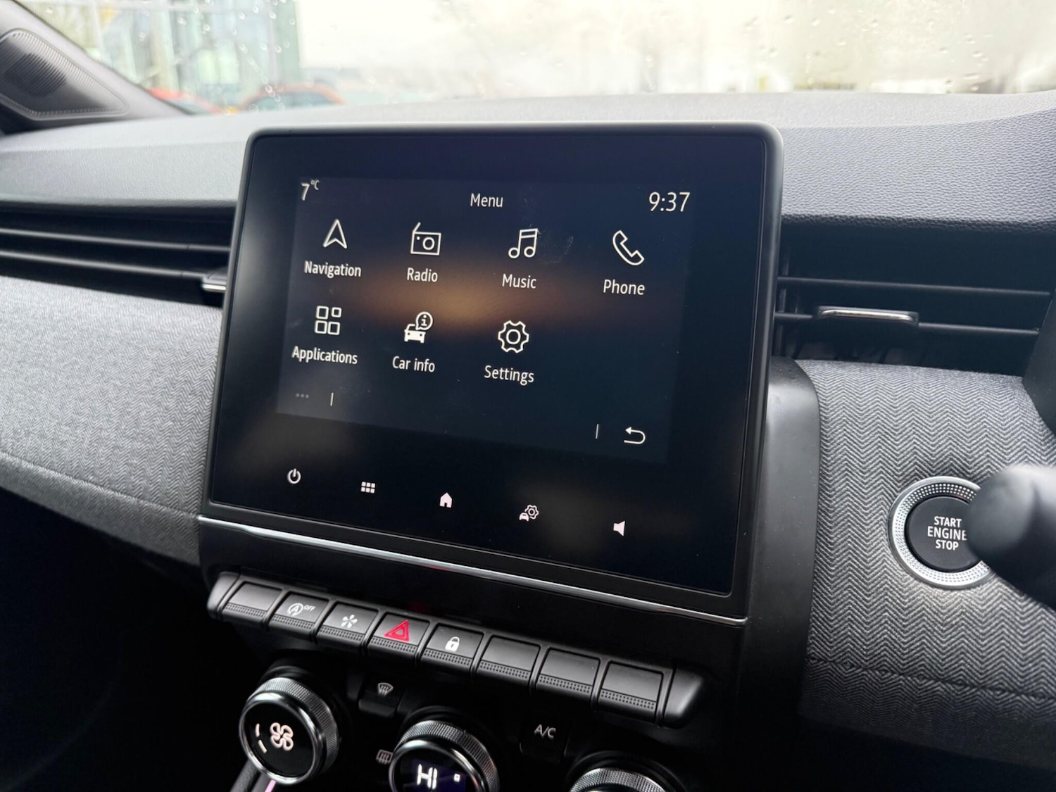 Used Renault Clio for sale - 77321063: Photo 28