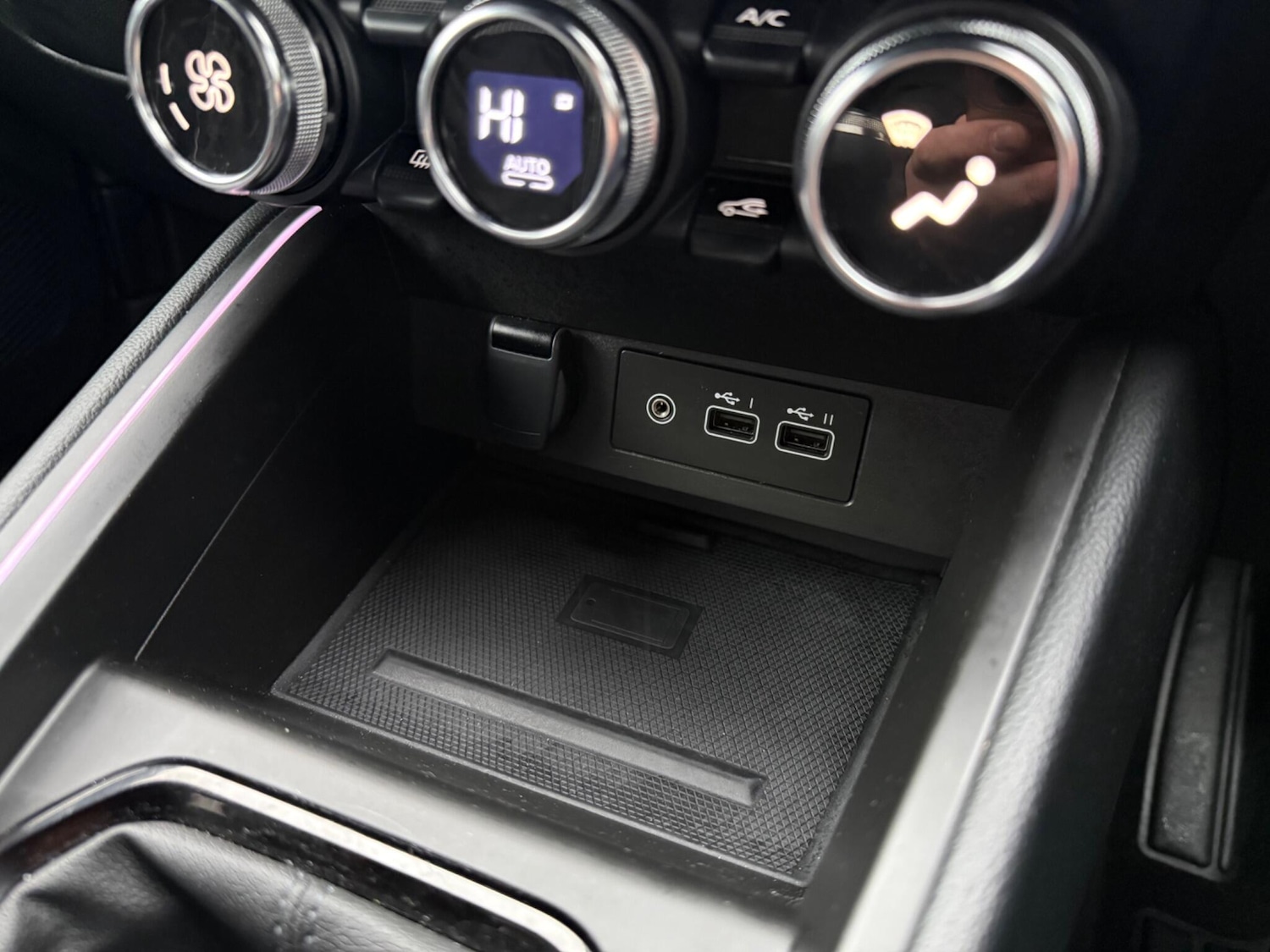 Used Renault Clio for sale - 77321063: Photo 31