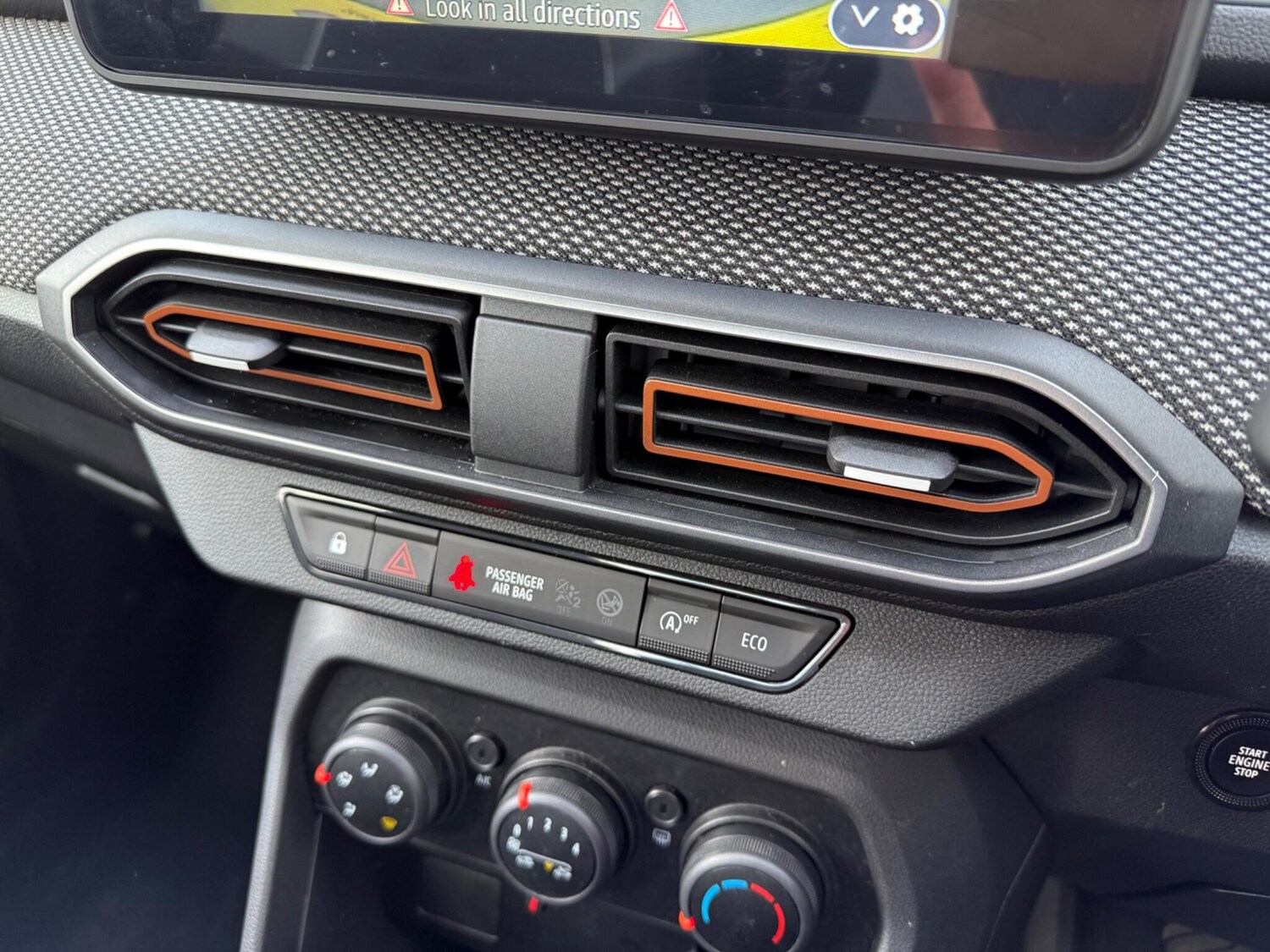 Used Dacia Sandero Stepway 2023 for sale - 77838483: Photo 18