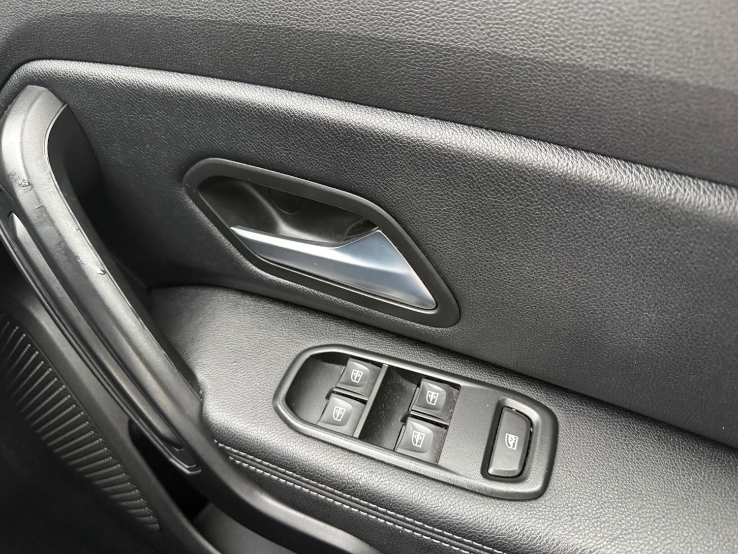 Used Dacia Duster 2022 for sale - 77468055: Photo 39