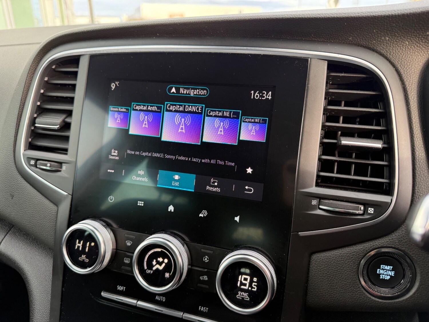 Used Renault Megane for sale - 77909192: Photo 14