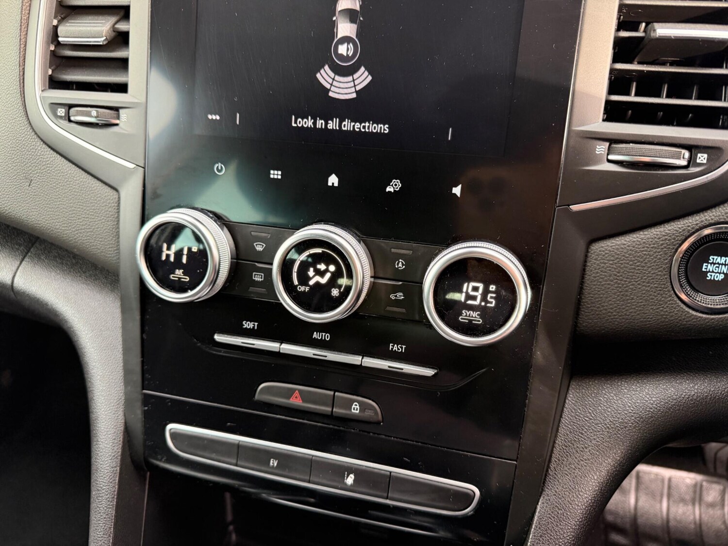 Used Renault Megane for sale - 77909192: Photo 17