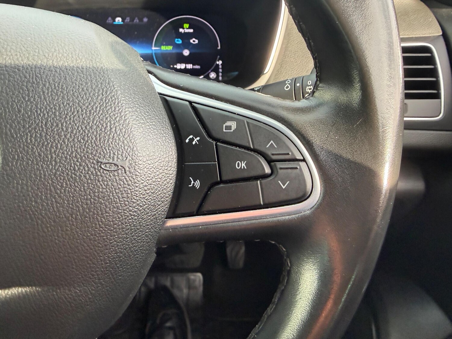 Used Renault Megane for sale - 77909192: Photo 24