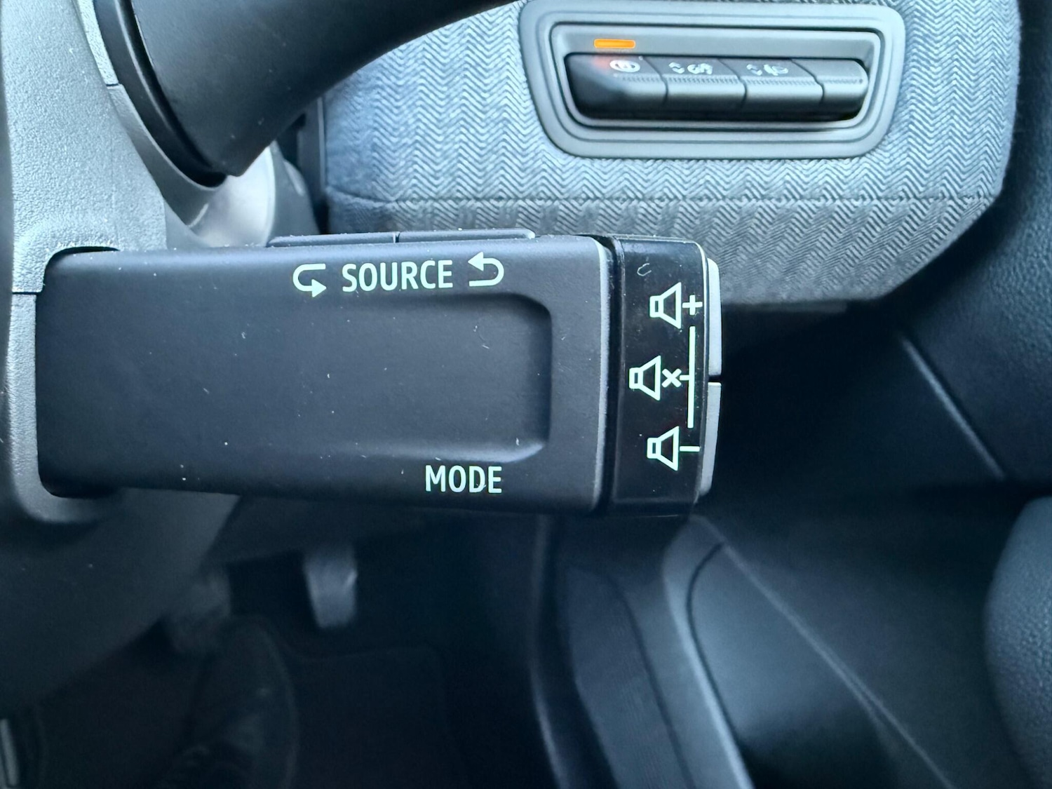 Used Renault Clio 2025 for sale - 77155991: Photo 40