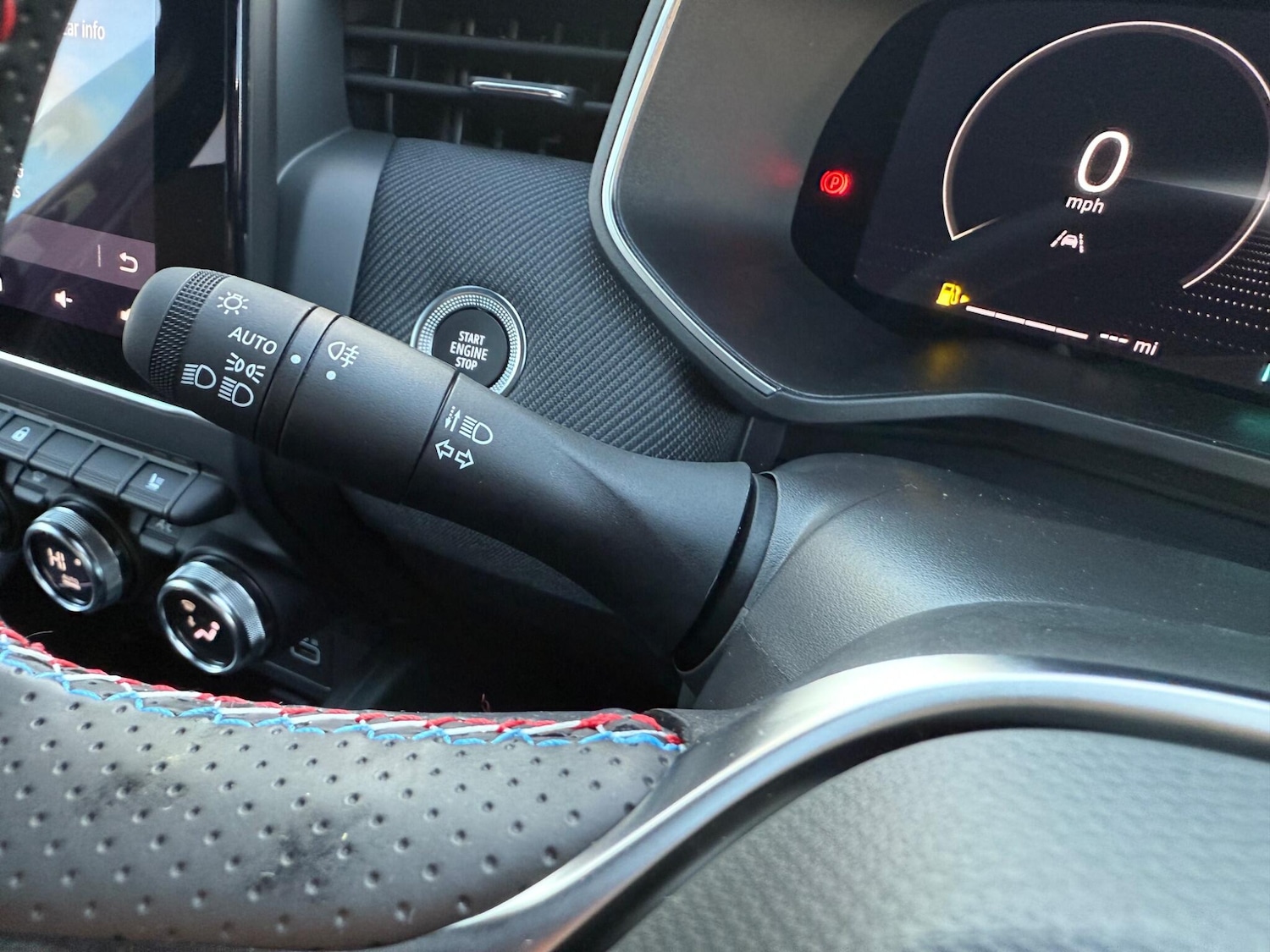 Used Renault Clio 2025 for sale - 77131551: Photo 35