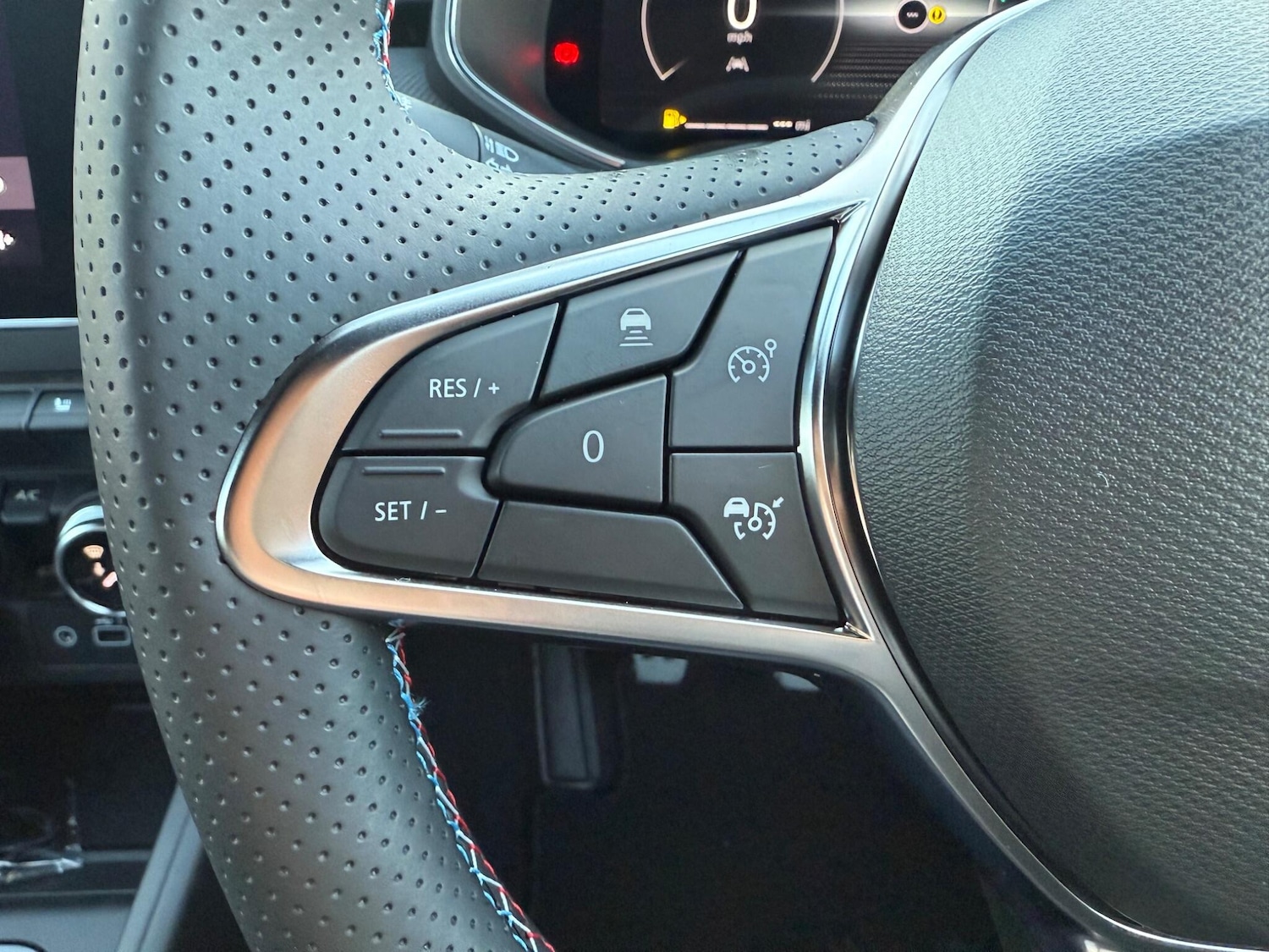 Used Renault Clio 2025 for sale - 77131551: Photo 37