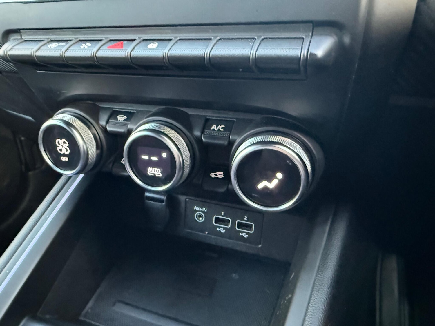 Used Renault Clio 2023 for sale - 76926537: Photo 32