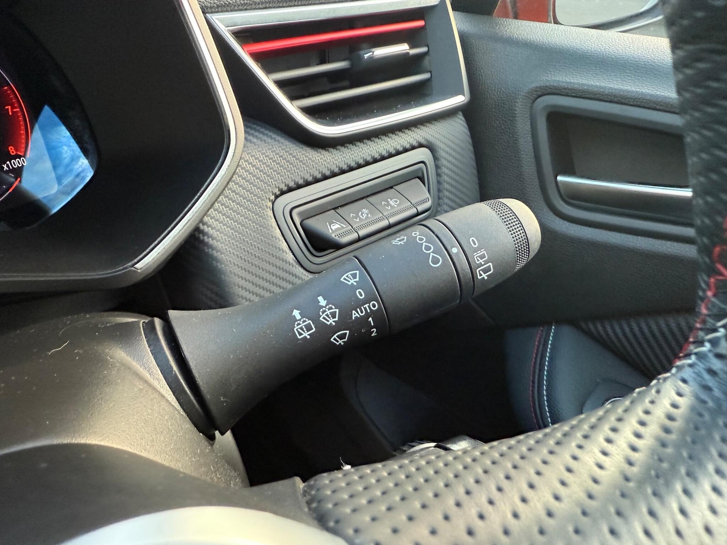 Used Renault Clio 2023 for sale - 76926537: Photo 37