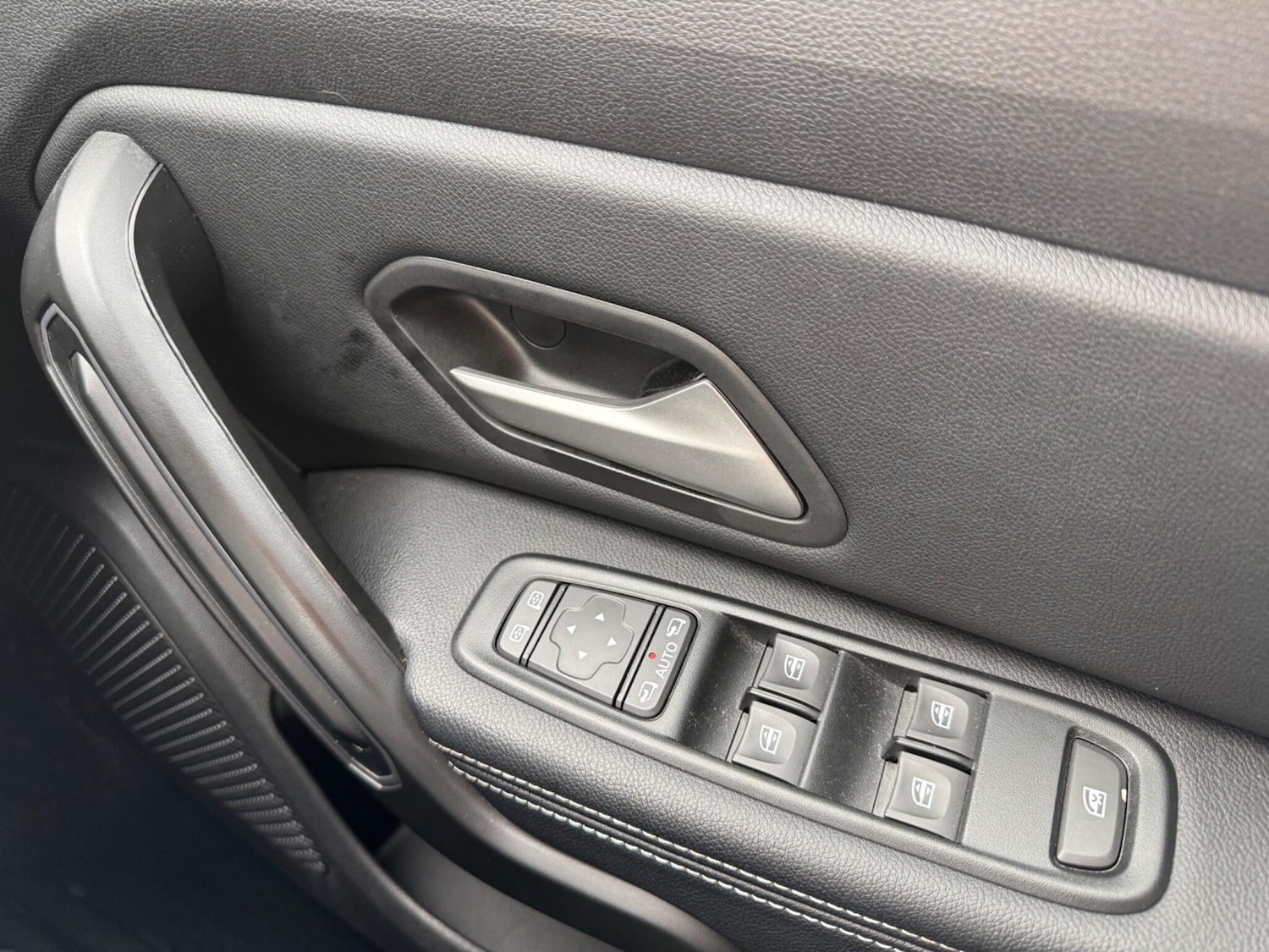 Used Dacia Duster for sale - 78136301: Photo 44