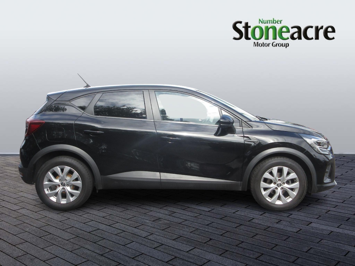 Used Renault Captur 2022 for sale - 76099124: Photo 2