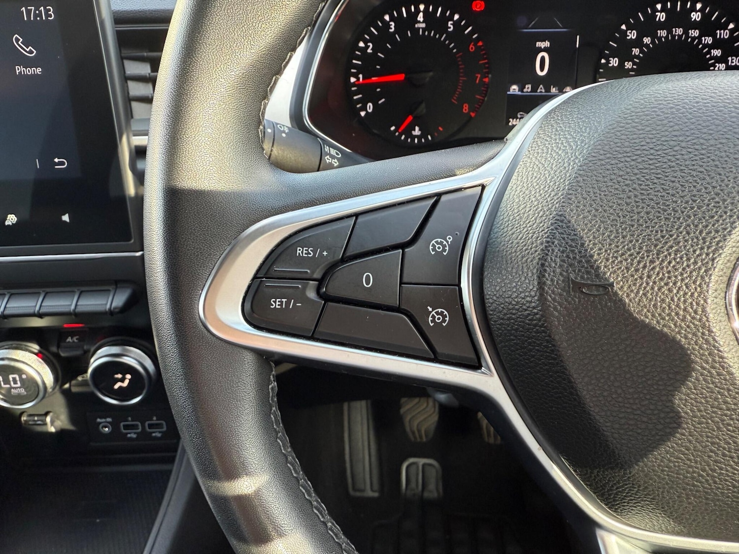 Used Renault Captur 2022 for sale - 76099124: Photo 32