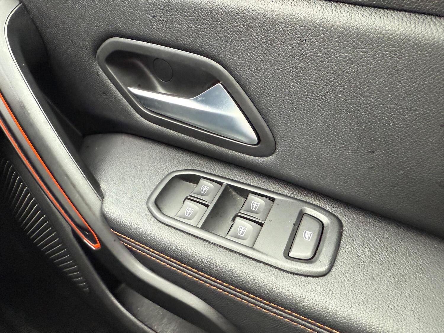 Used Dacia Duster 2023 for sale - 76388795: Photo 43