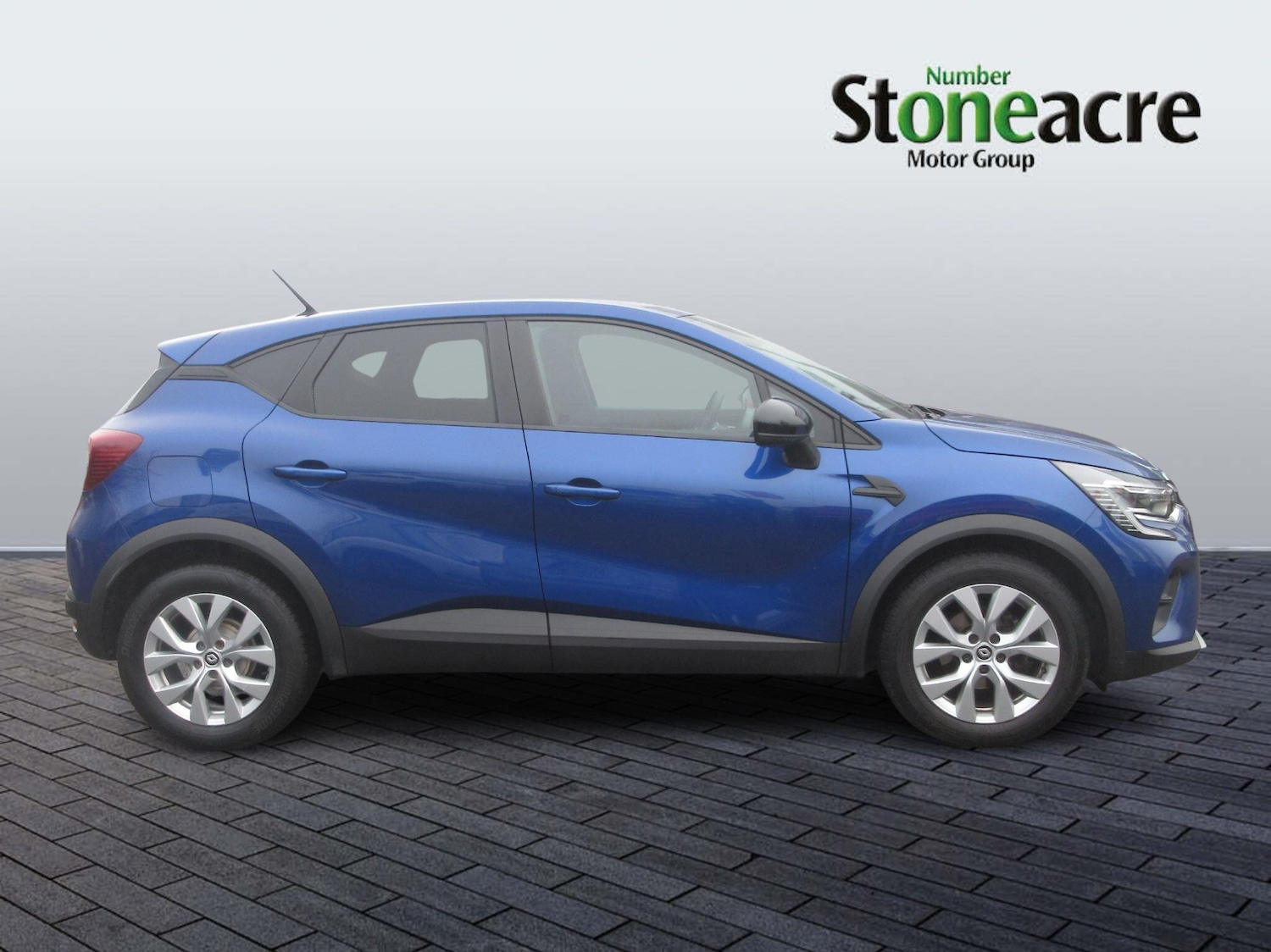 Used Renault Captur 2022 for sale - 77469044: Photo 2