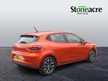 Used Renault Clio 2022 for sale - 76484438: Photo