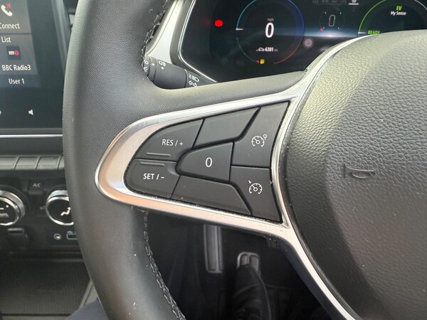 Used Renault Captur 2023 for sale - 75551811: Photo 32
