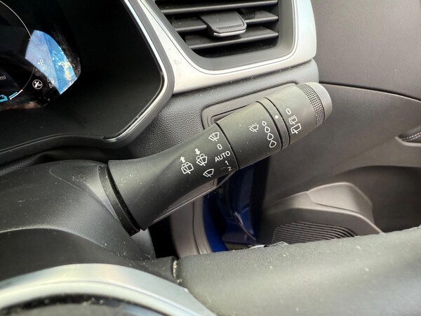 Used Renault Captur 2023 for sale - 75551811: Photo 35