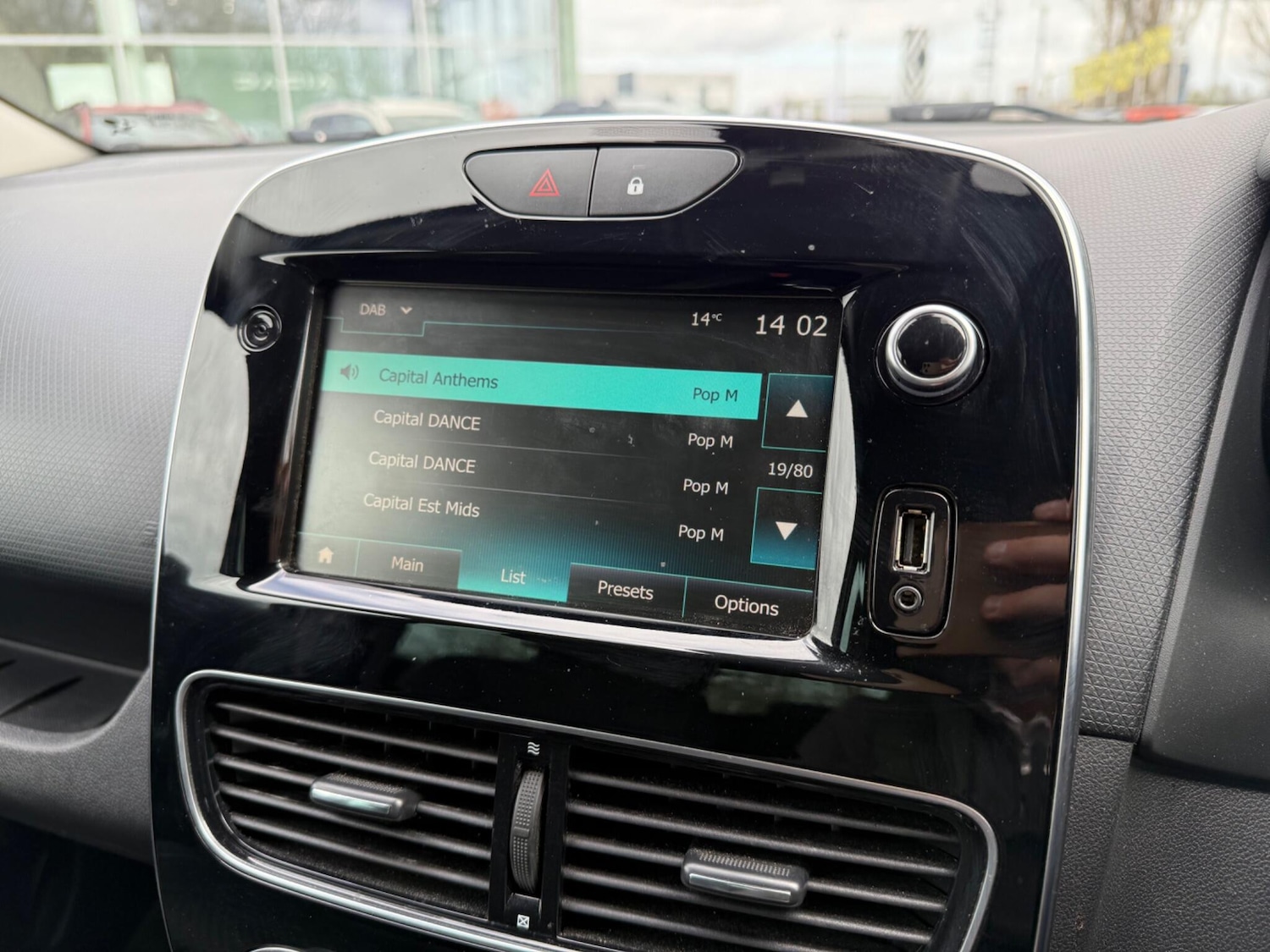 Used Renault Clio for sale - 78115858: Photo 23