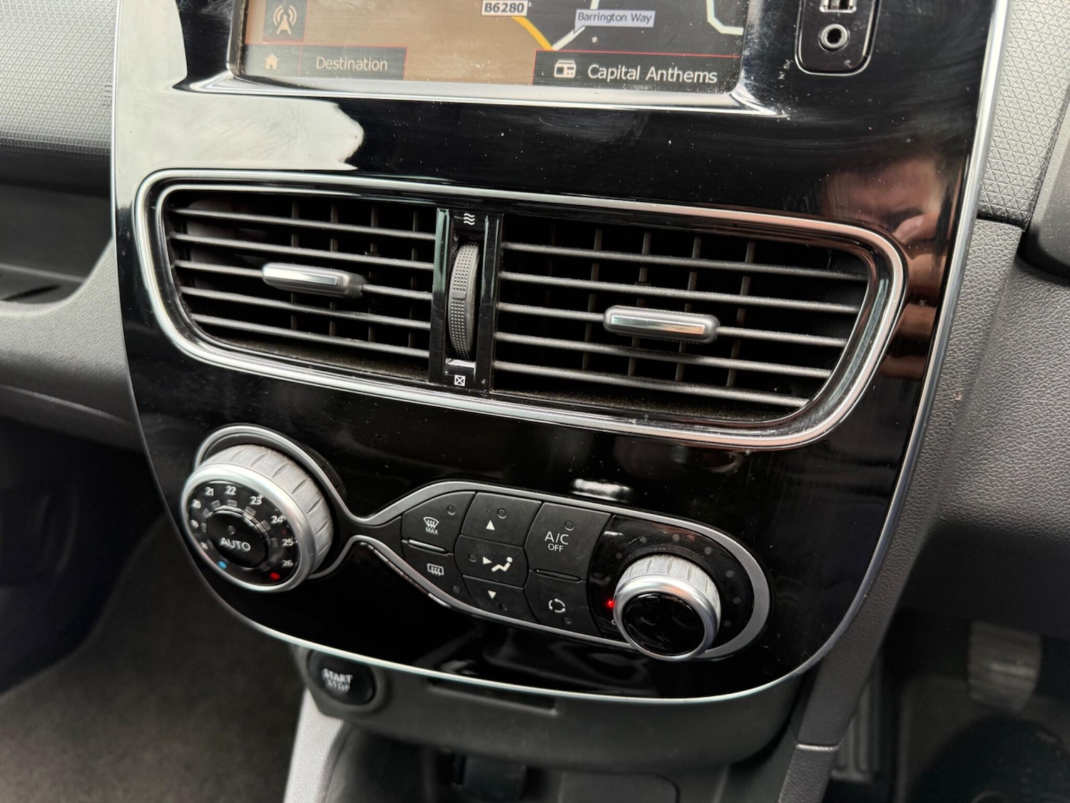 Used Renault Clio for sale - 78115858: Photo 25