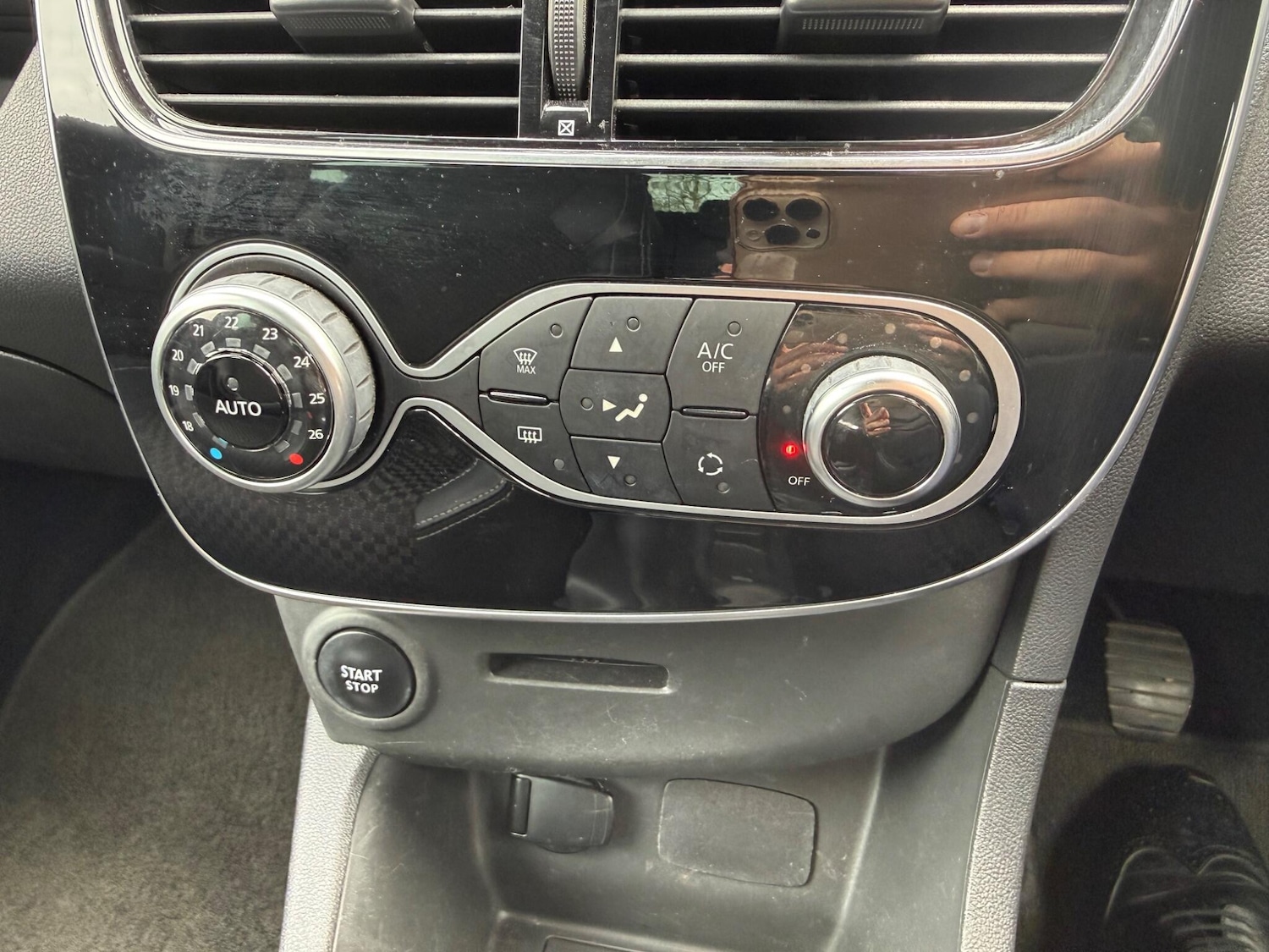 Used Renault Clio for sale - 78115858: Photo 26