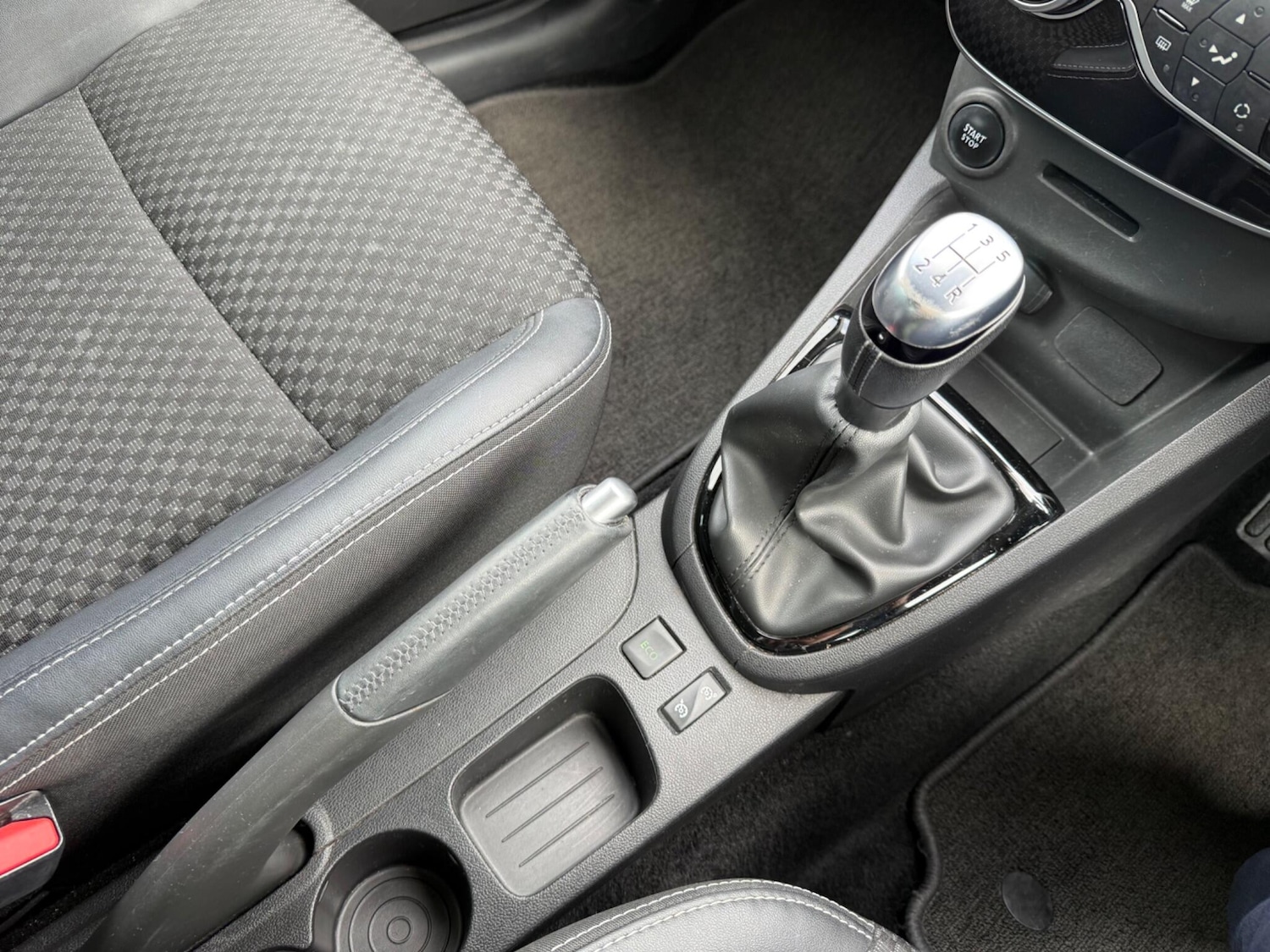 Used Renault Clio for sale - 78115858: Photo 28