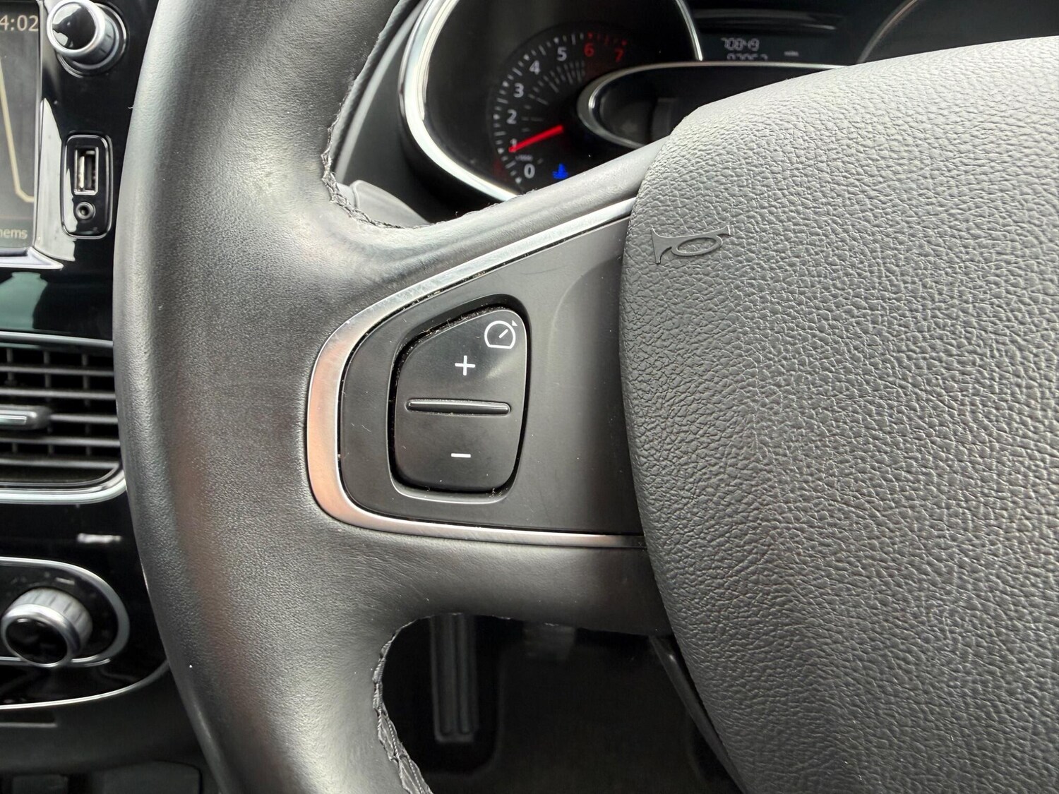 Used Renault Clio for sale - 78115858: Photo 29