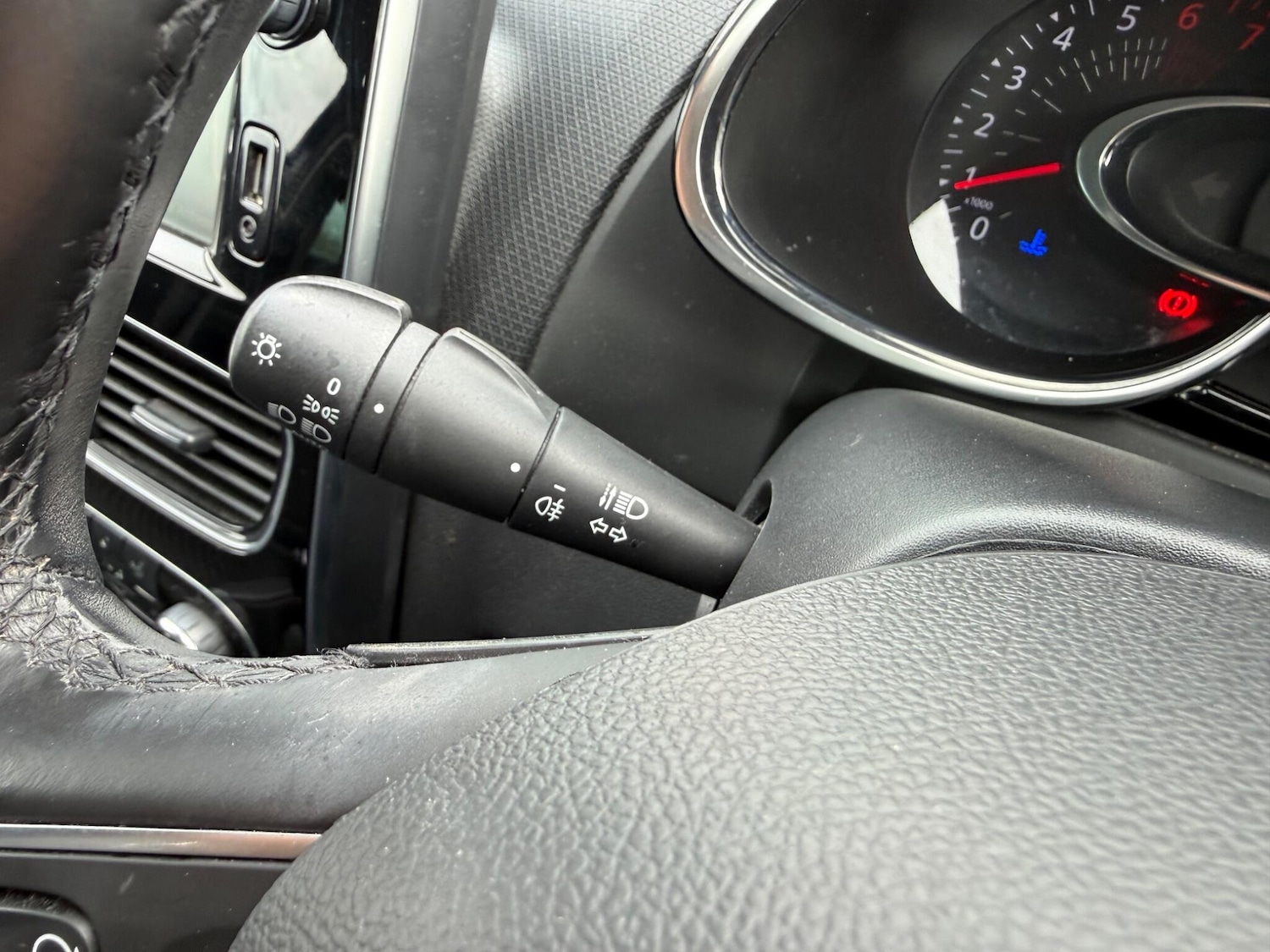 Used Renault Clio for sale - 78115858: Photo 31