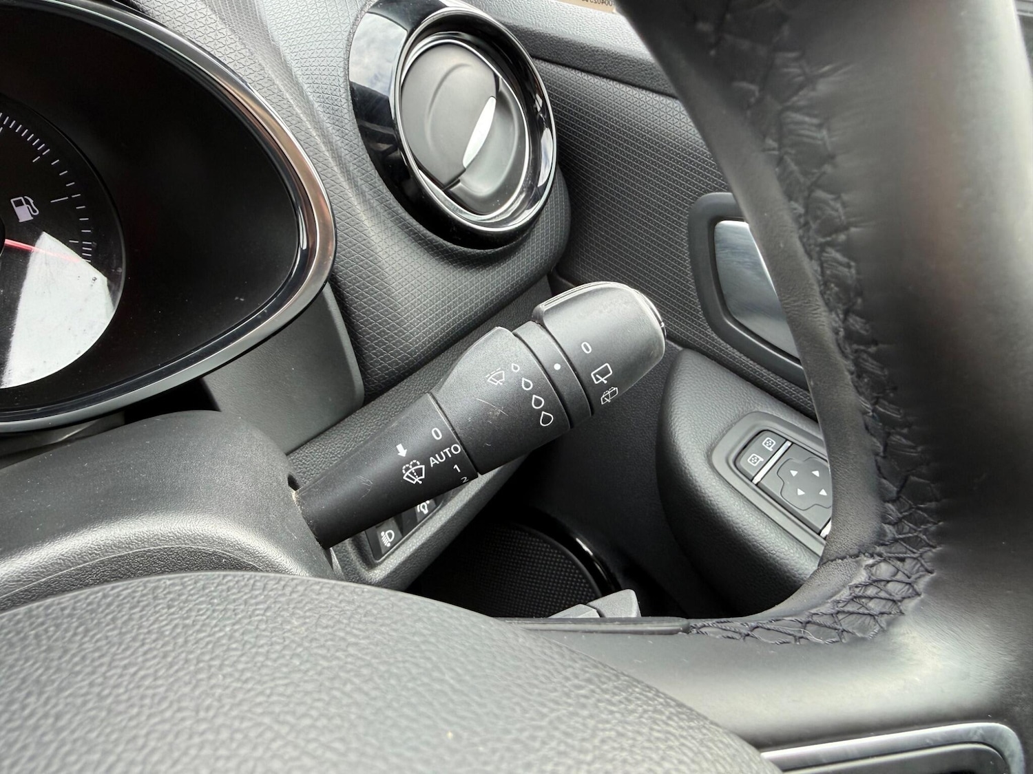 Used Renault Clio for sale - 78115858: Photo 32