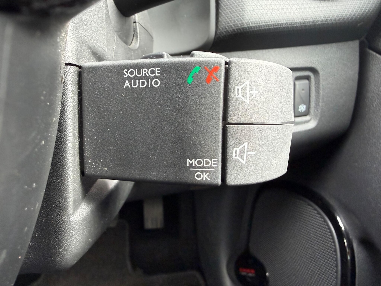 Used Renault Clio for sale - 78115858: Photo 33