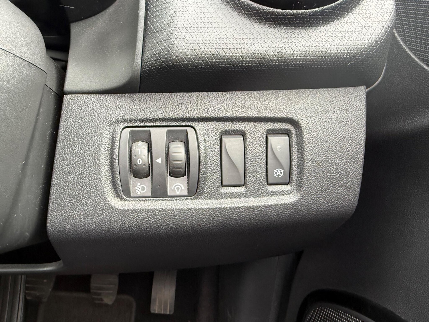 Used Renault Clio for sale - 78115858: Photo 34