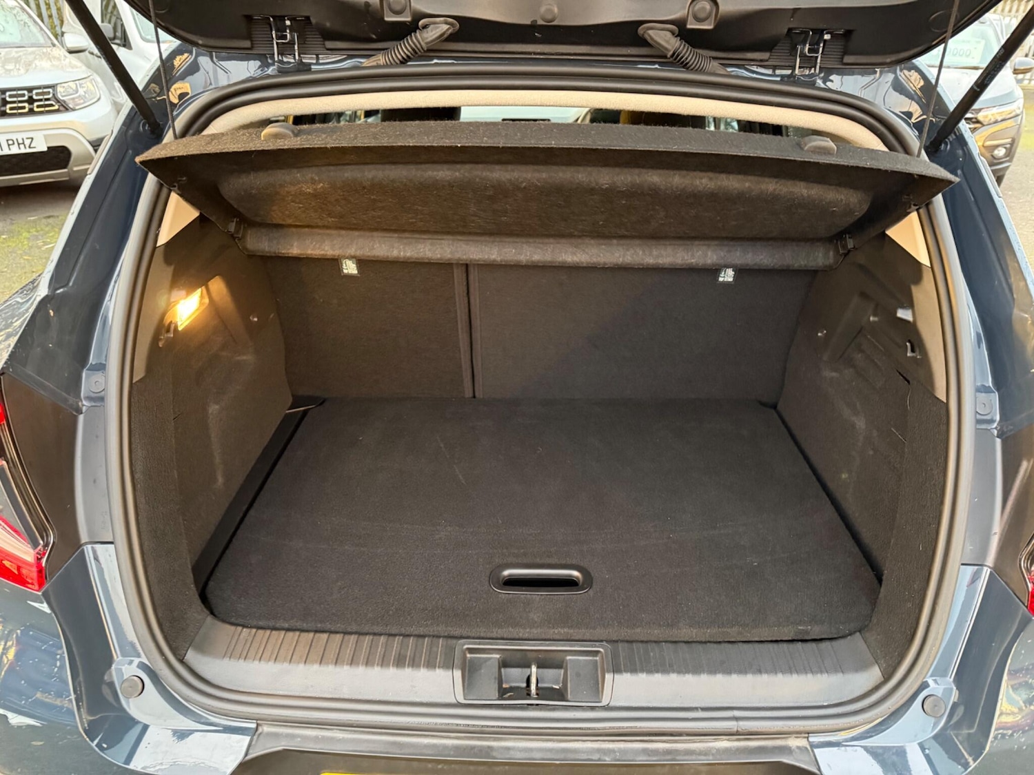 Used Renault Captur 2023 for sale - 76765439: Photo 21